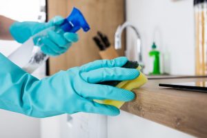 نصائح لتنظيف المنزل لتكون خالية من الغبار والجراثيم